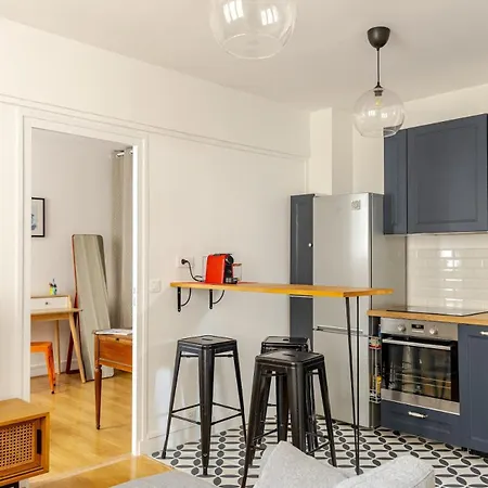 40sqm Flat Near Eiffel Tower Lägenhet *